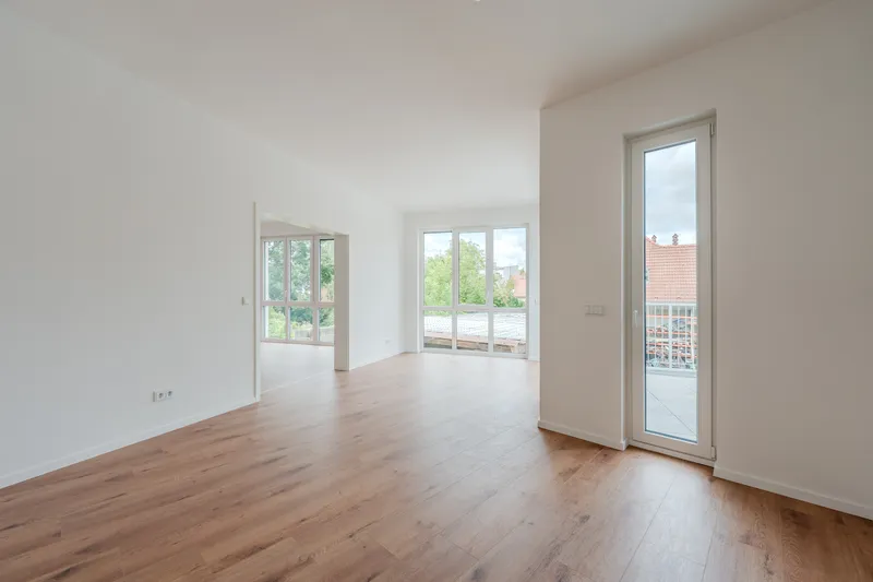 Moderne 4 Zimmer Neubauwohnung mit großen Balkon – Erstbezug — photo 1